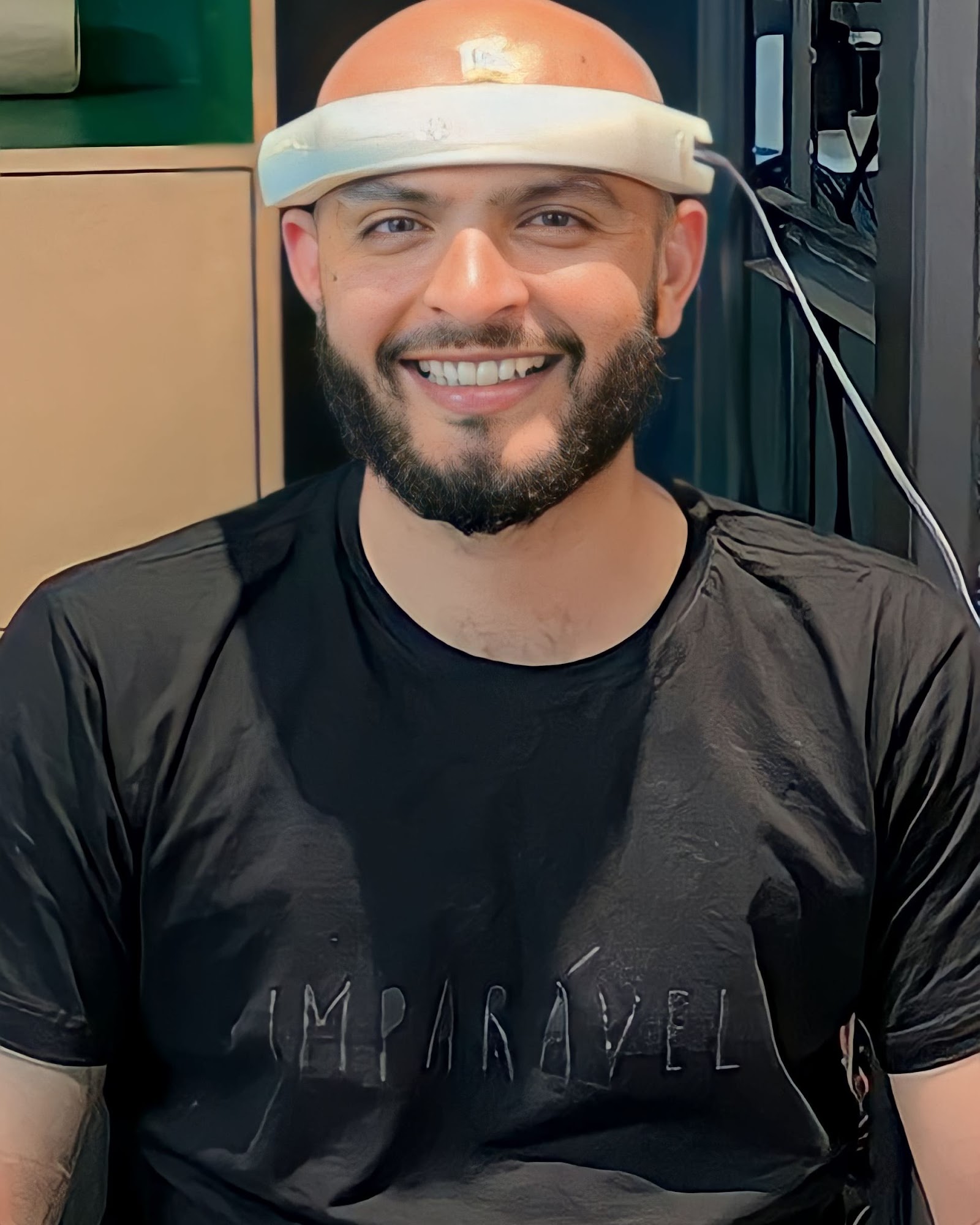 Tiago Pereiras com a camiseta Imparável