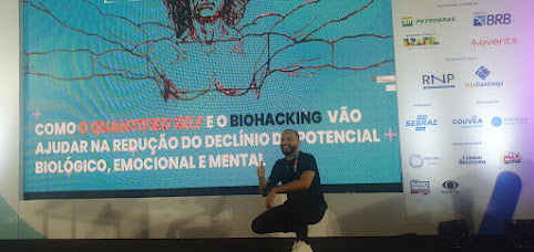 Tiago Pereiras no palco do Code the Future