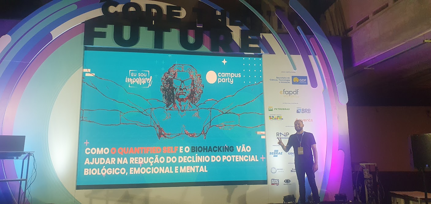 Tiago Pereiras no Campus Party Code the Future falando sobre Quantified Self e biohacking